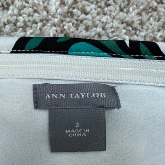 Ann Taylor Silk Strapless Floral Top w/ Tie Size 2 - Picture 4 of 5